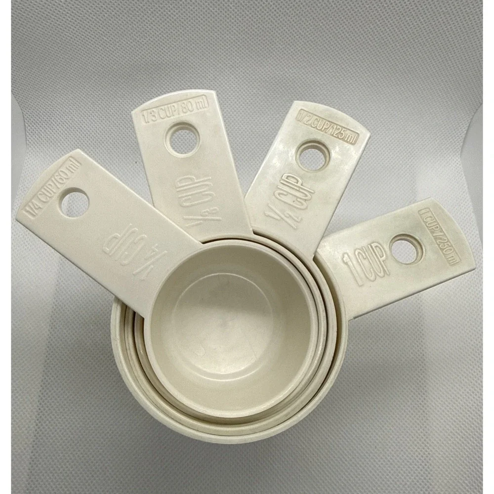 Vintage Pyrex Nylon Measuring Cup Set of 4 Snap-Together 1/4, 1/3, 1/2 & 1 Cup‎